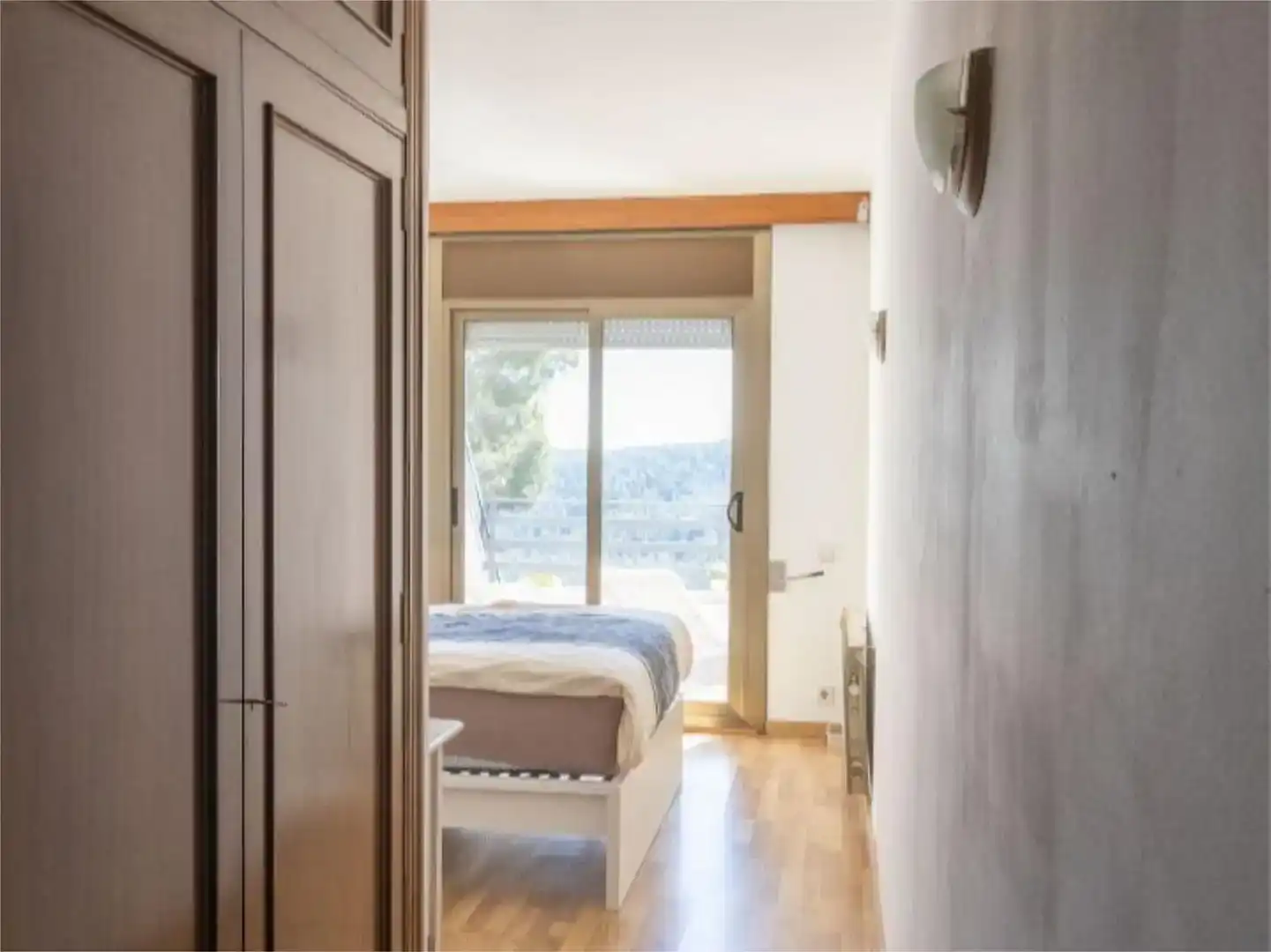 Dormitori de Casa o xalet en venda en Corbera de Llobregat amb Piscina i Balcó