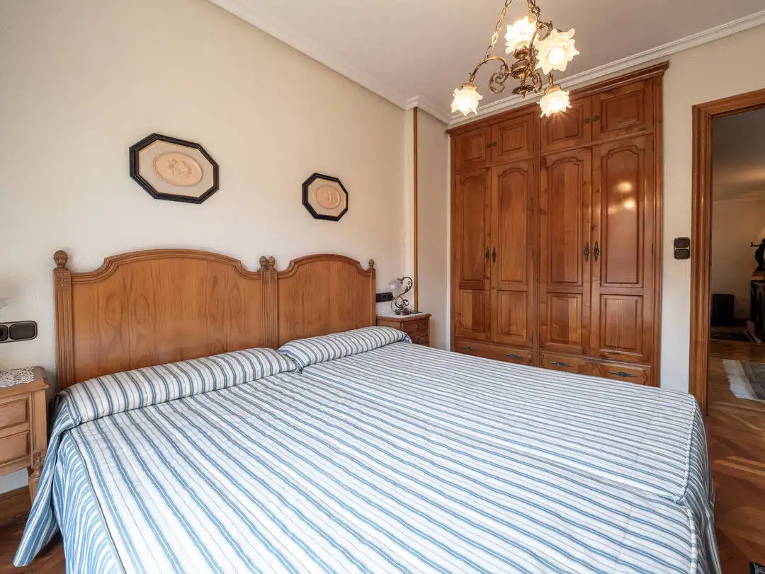 Schlafzimmer von Wohnung zum Verkauf in Zarautz mit Heizung, Privatgarten und Terrasse