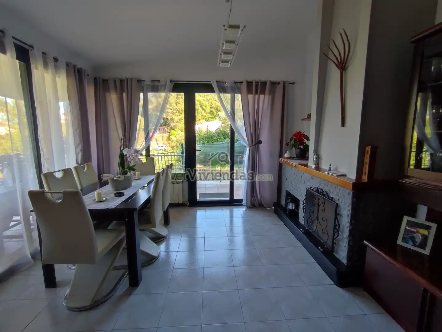Comedor de Casa o chalet en venta en Torrelles de Llobregat con Aire acondicionado, Calefacción y Jardín privado