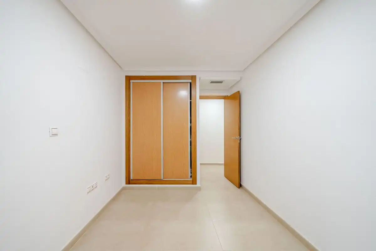 Flat with lift for sale in Calle Campoamor, imagen 24