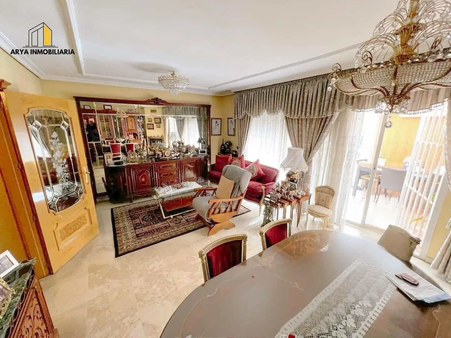Sala d'estar de Casa o xalet en venda en Torrejón de Ardoz amb Aire condicionat, Calefacció i Jardí privat