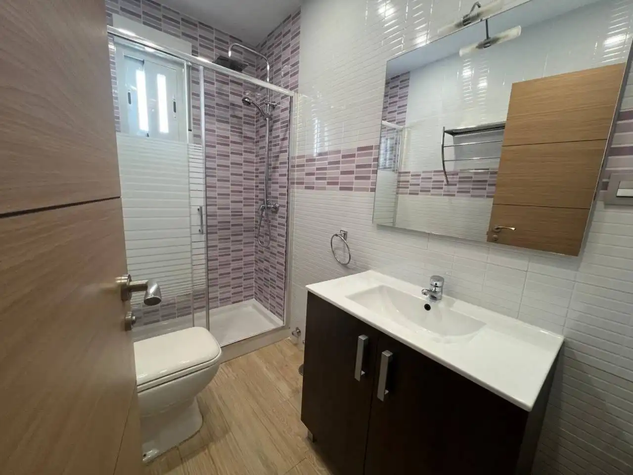 Bathroom of Flat for rent in Toledo  with Air Conditioner, Heating and Terrace