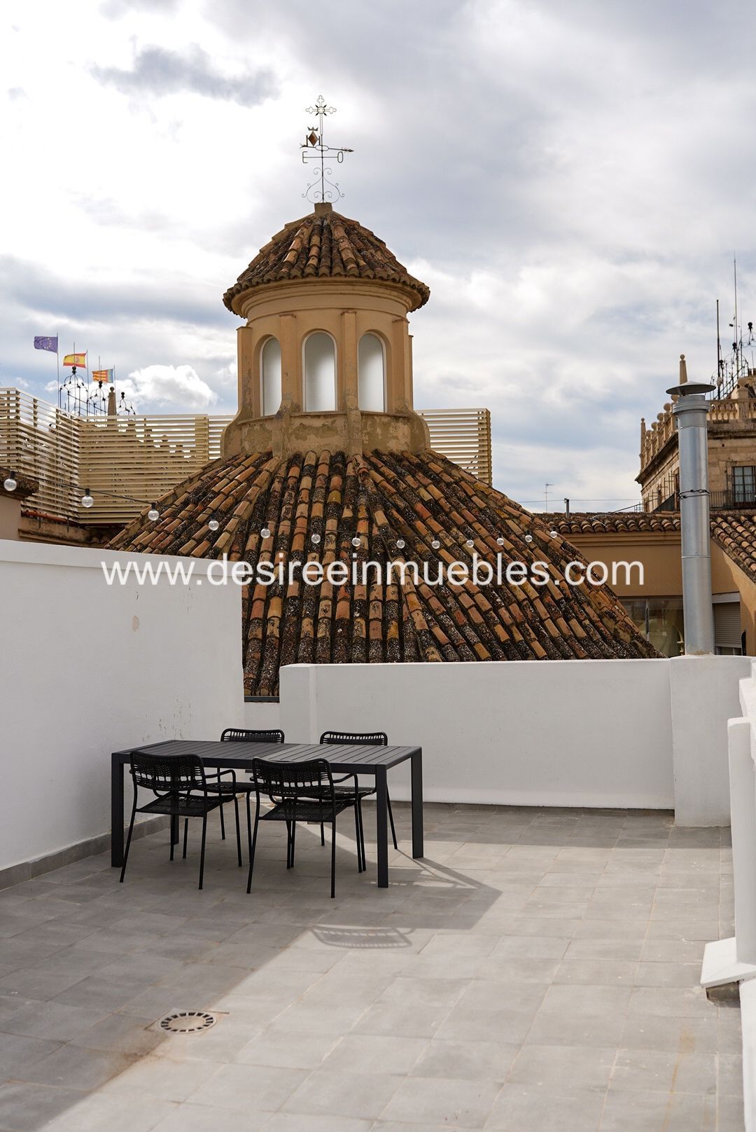 Exterior view of Attic to rent in  Valencia Capital  with Air Conditioner, Heating and Parquet flooring