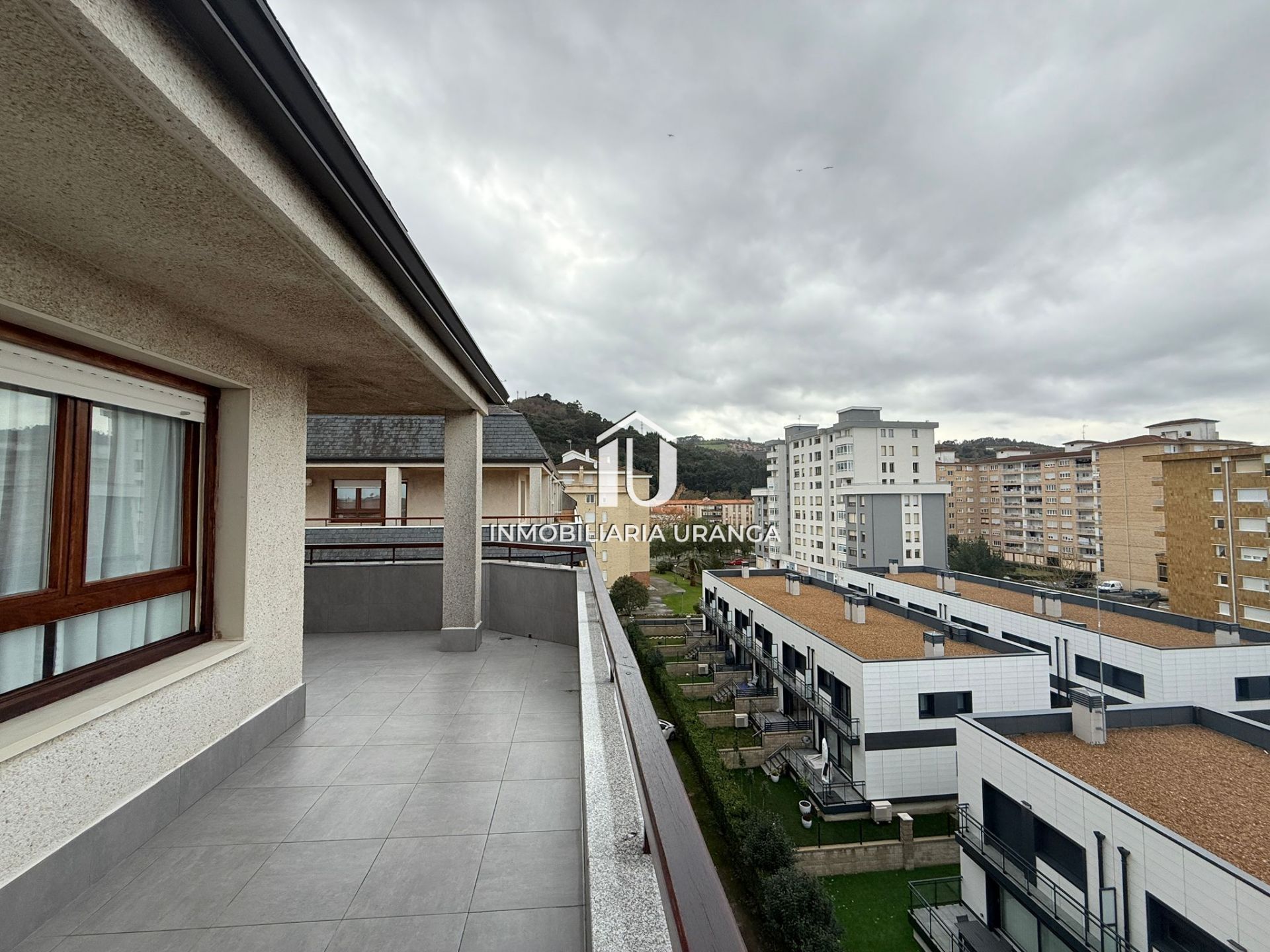 Terrassa de Pis en venda en Laredo amb Calefacció, Terrassa i Traster