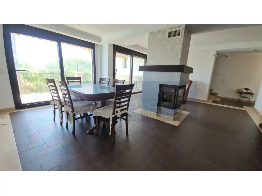 Comedor de Dúplex en venta en Estepona con Terraza y Piscina comunitaria