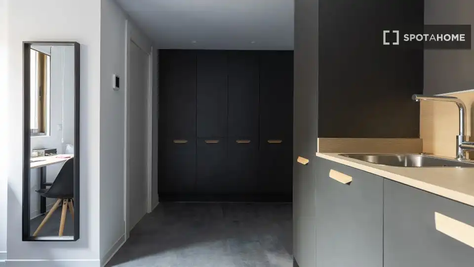 Kitchen of Flat for rent in Valencia  with Air Conditioner, Heating and Furnished
