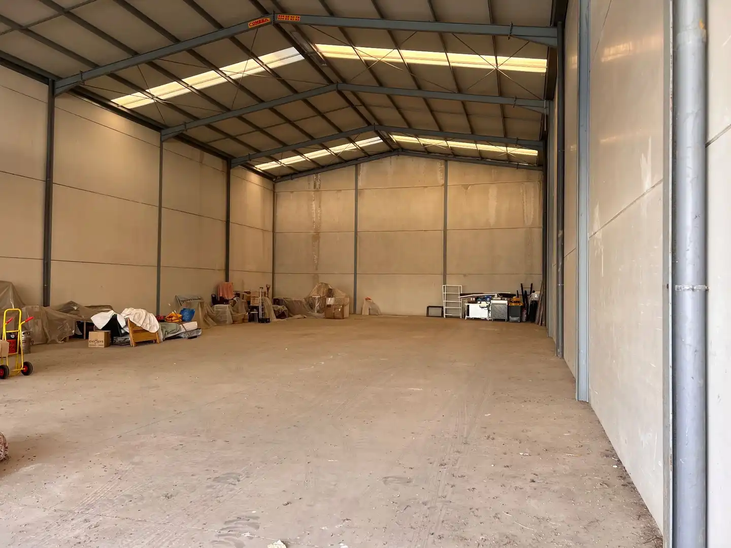 Nave industrial de alquiler en Salteras