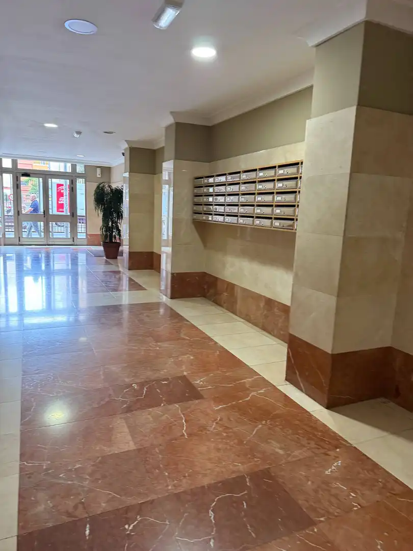 Oficina en venda a Avenida Rafael Cabrera, 16, Triana