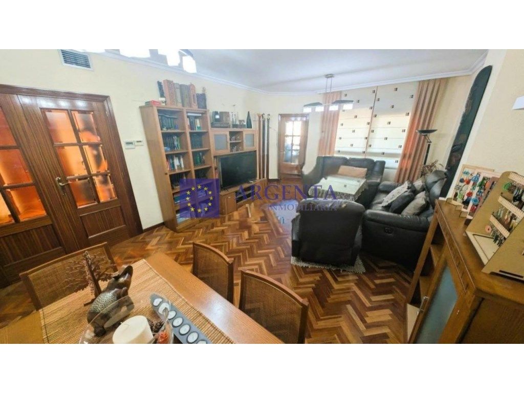Sala de estar de Piso en venta en Cáceres Capital con Aire acondicionado
