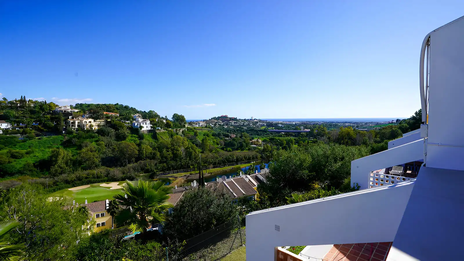 Apartament amb piscina en venda a Benahavís pueblo, imagen 28