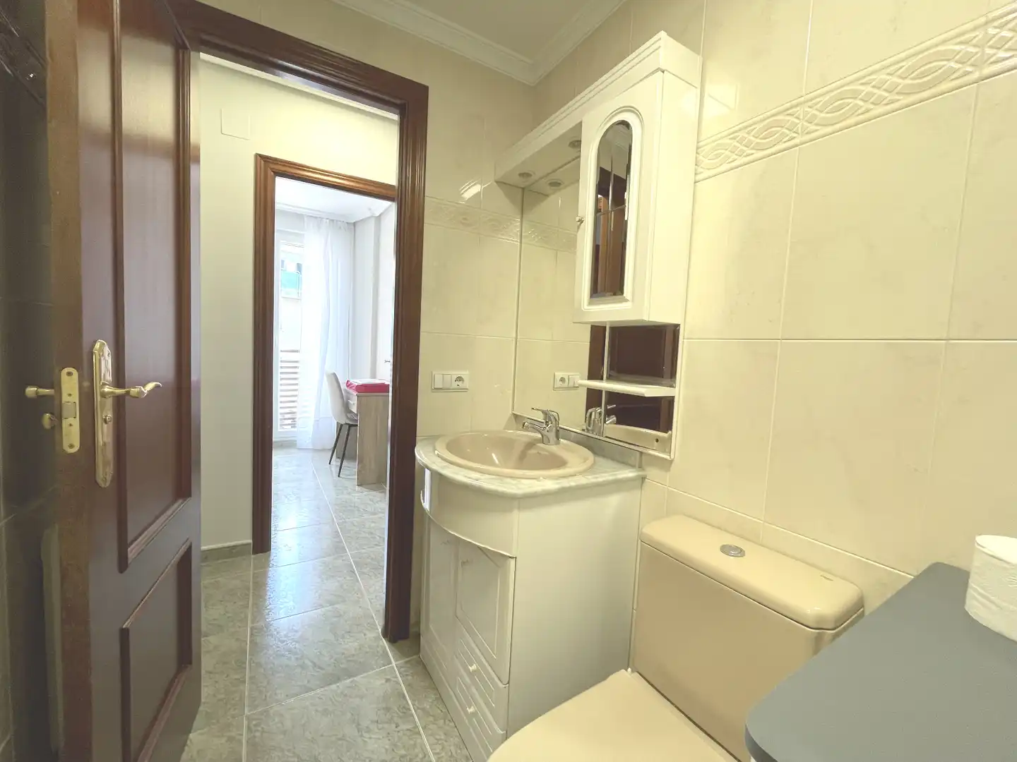 Bathroom of Flat for rent in Salamanca  with Heating, Furnished and Balcony