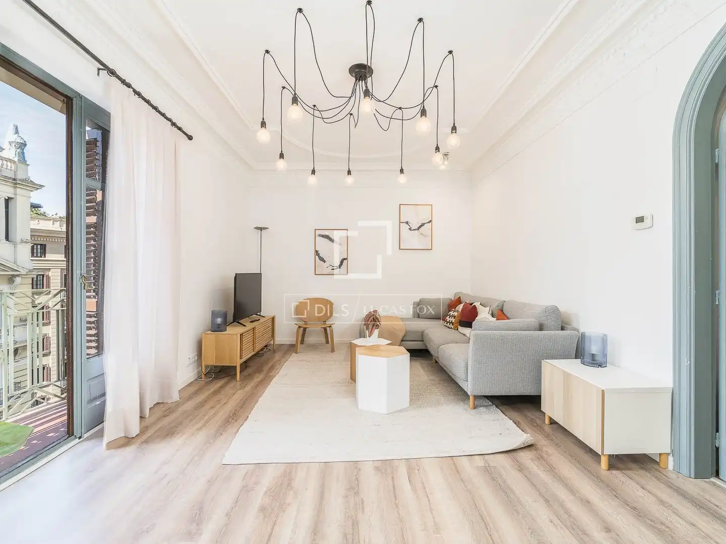 Living room of Flat for sale in Barcelona  with Air Conditioner, Terrace and Furnished