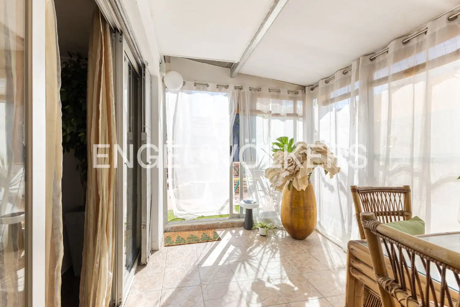 Terrasse von Wohnung zum Verkauf in Valencia mit Klimaanlage, Heizung und Parkett