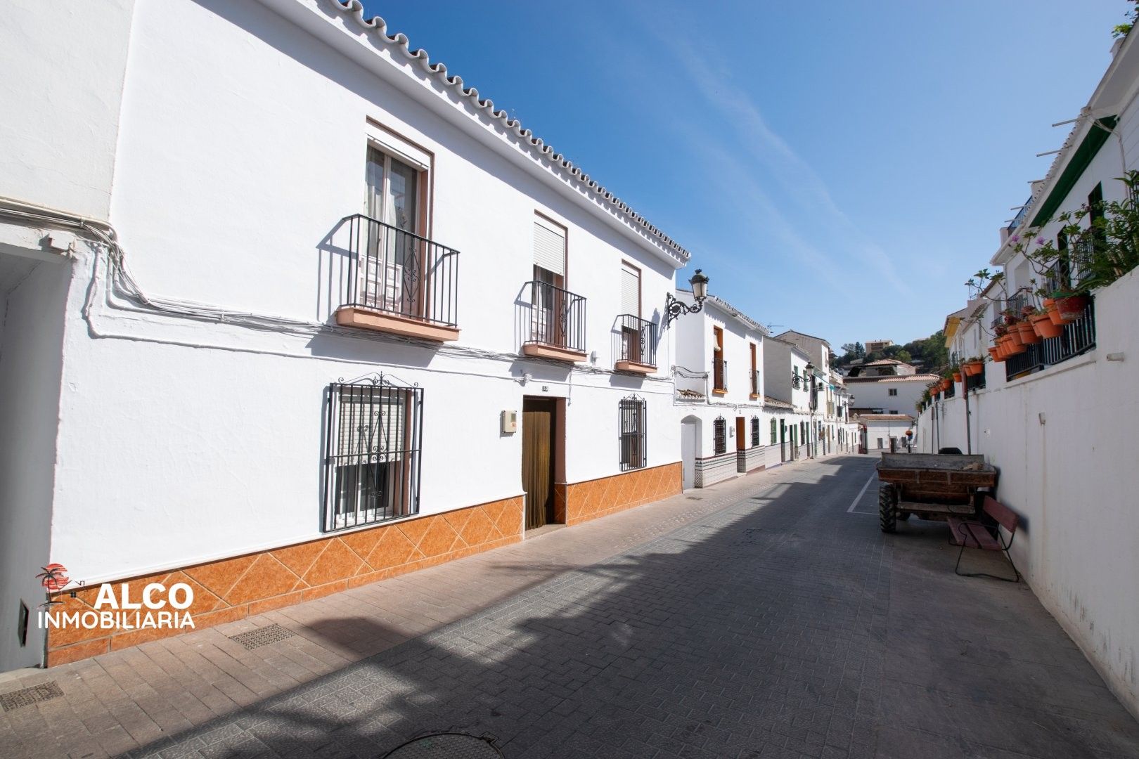 Vista exterior de Casa o xalet en venda en Torrox amb Terrassa