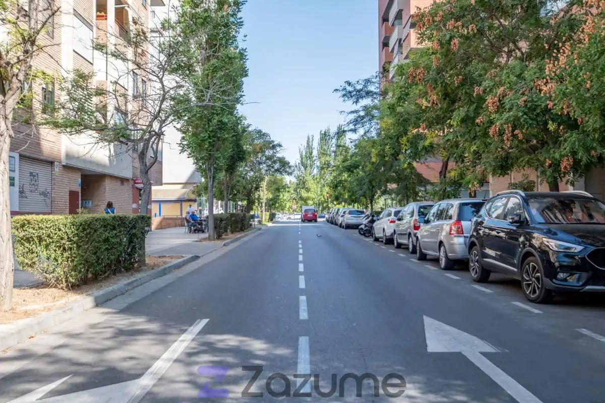 Außenansicht von Wohnung zur Miete in Zaragoza mit Klimaanlage, Heizung und Parkett