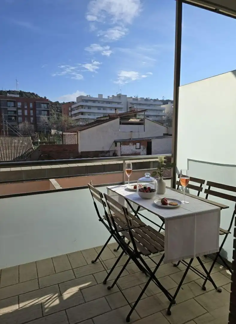 Terraza de Piso en venta en Molins de Rei con Aire acondicionado, Amueblado y Balcón