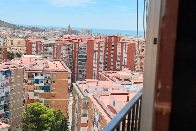 Foto 1 de Pis en venda a Plaza de Miraflores, Parque Victoria Eugenia, Málaga