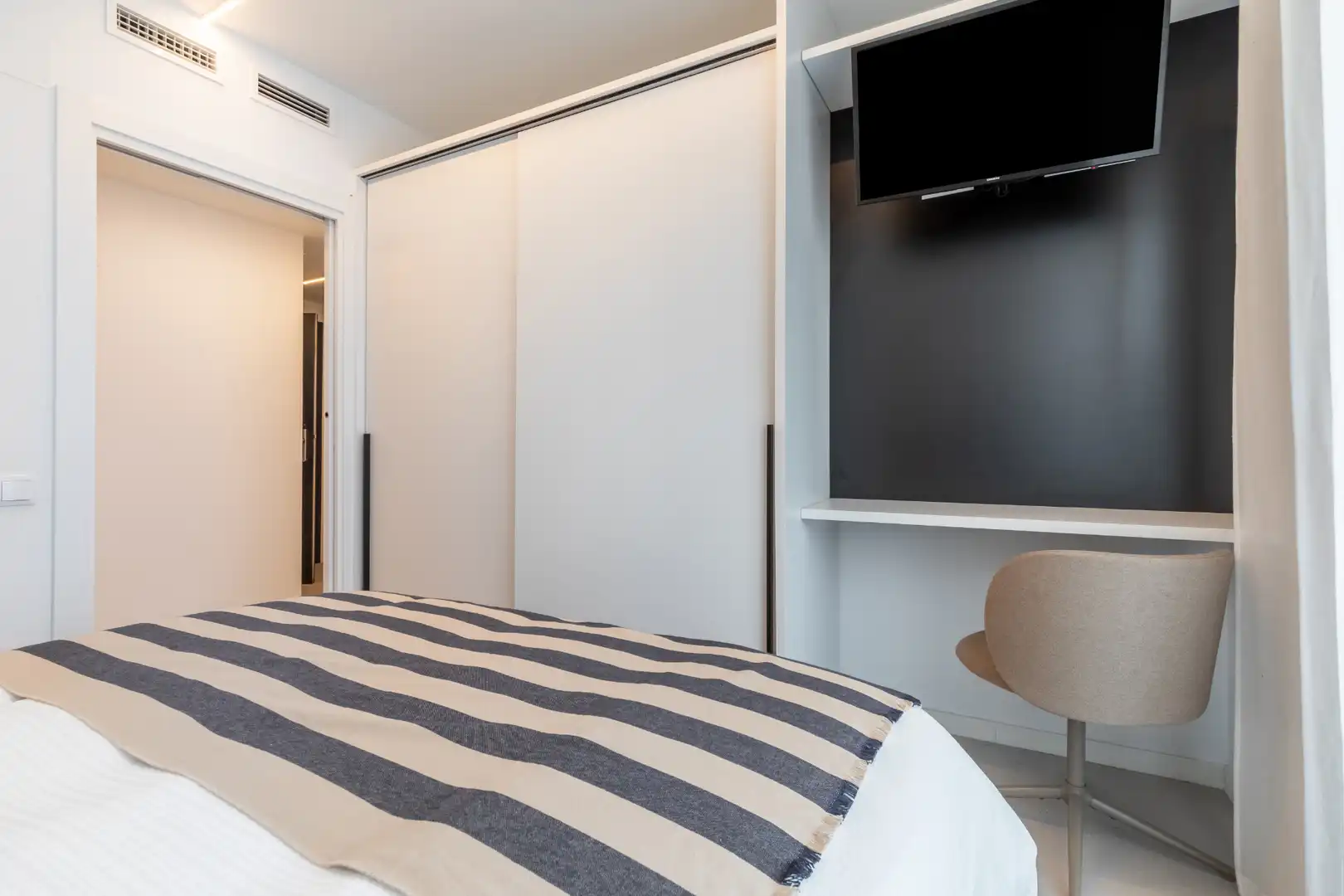 Habitación de Piso en venta en Badalona con Terraza y Trastero