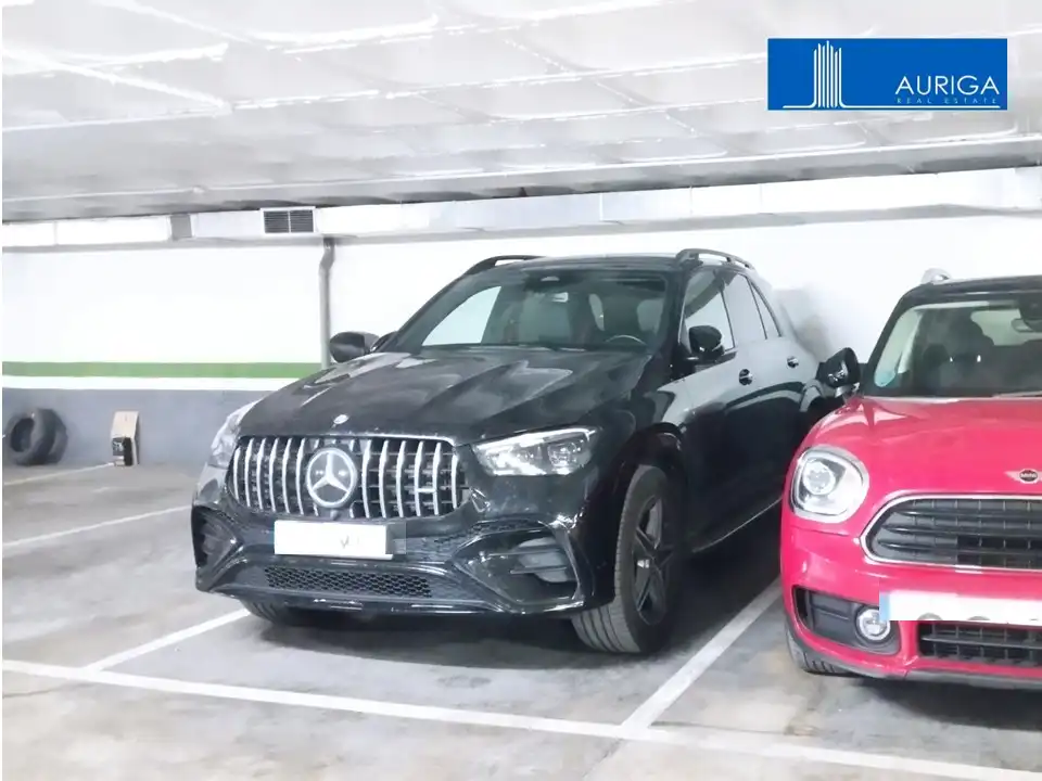 Parkplatz von Garage zur Miete in Madrid