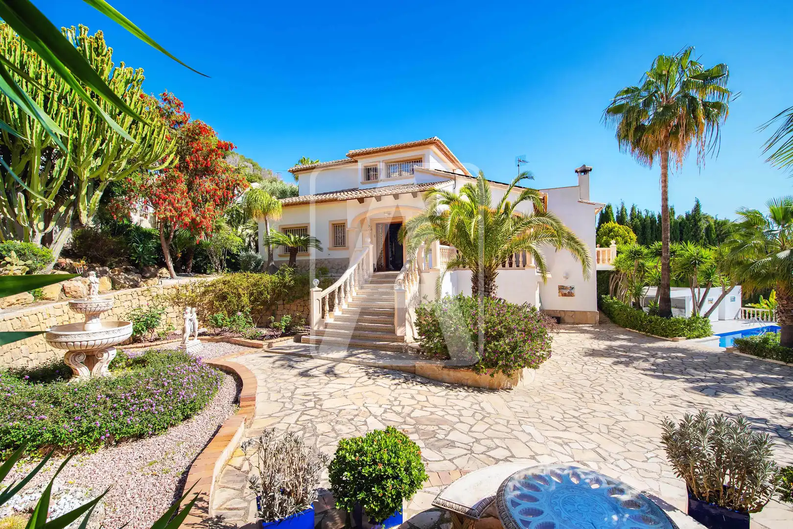 Chalet con piscina en venta en Gargasindi - Garduix - Colina del Sol
