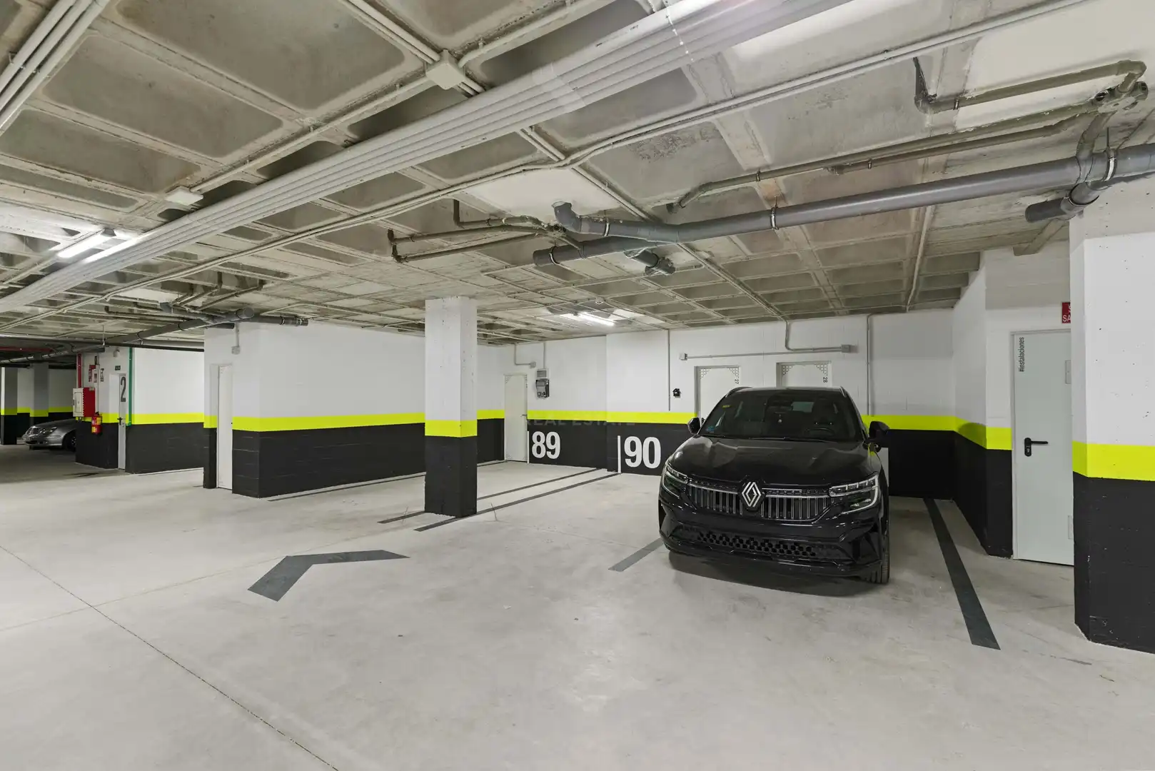 Parking de Piso de alquiler en Fuengirola con Aire acondicionado, Calefacción y Terraza