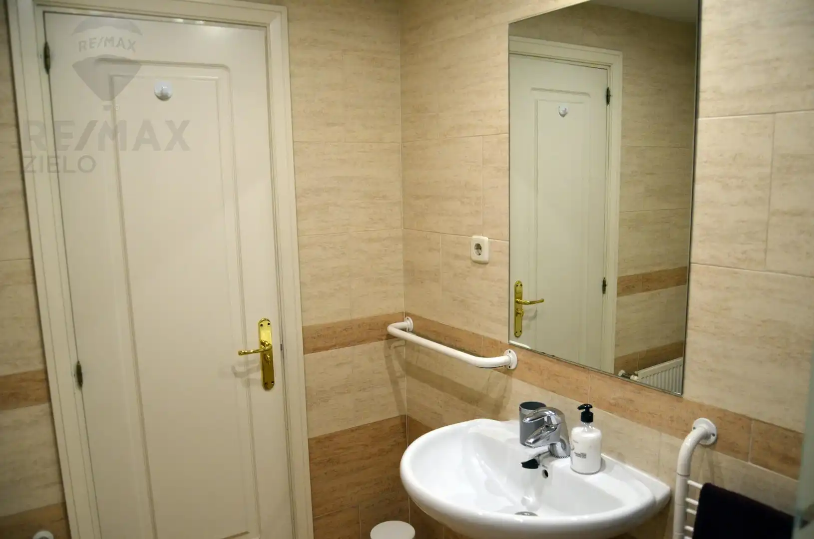 Bany de Apartament de lloguer en Madrid amb Aire condicionat, Calefacció i Terrassa