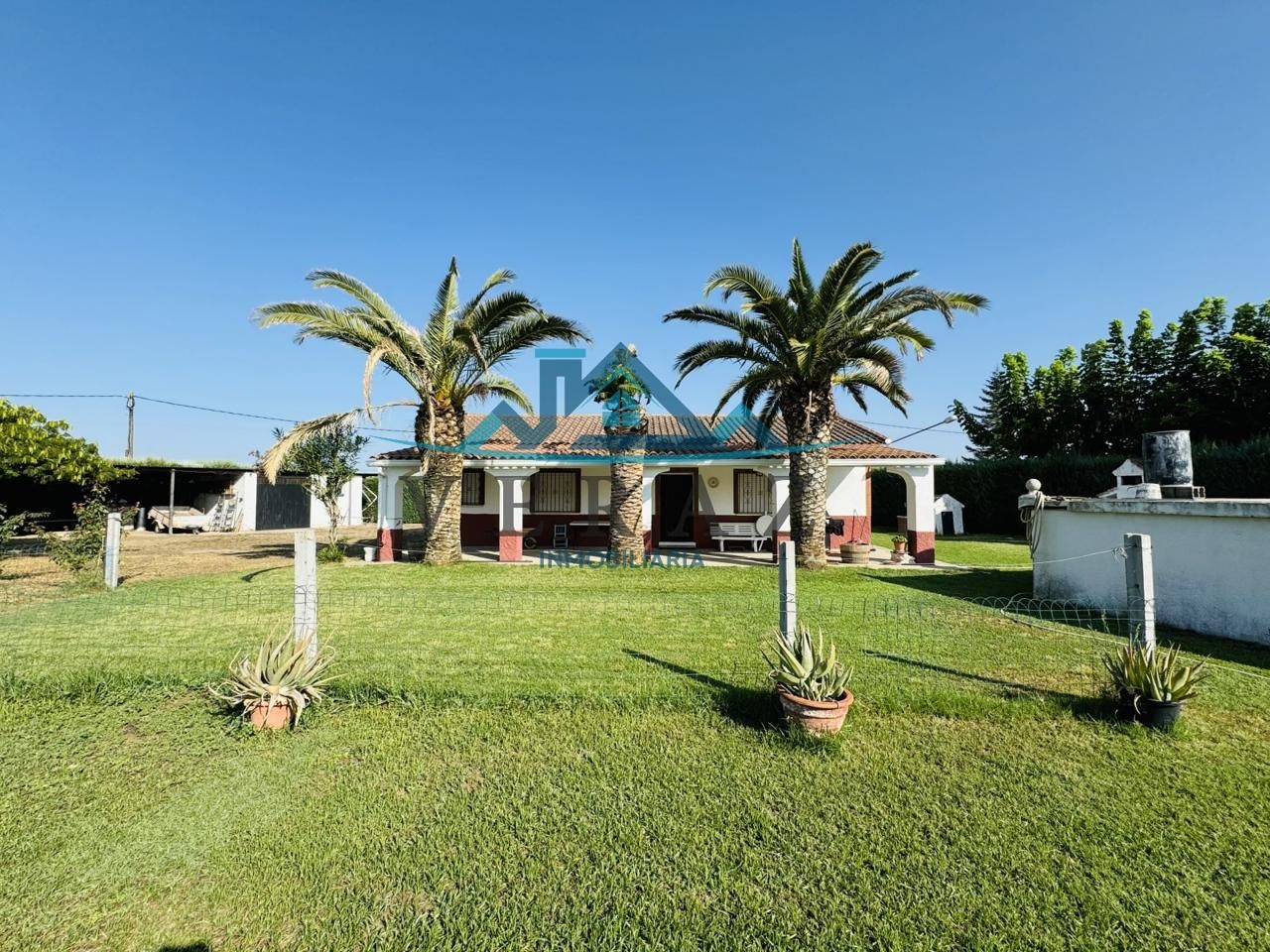 Jardí de Casa o xalet en venda en Talavera de la Reina amb Jardí privat, Traster i Piscina