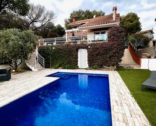 Swimming pool of House or chalet for sale in Montcada i Reixac  with Air Conditioner, Heating and Private garden