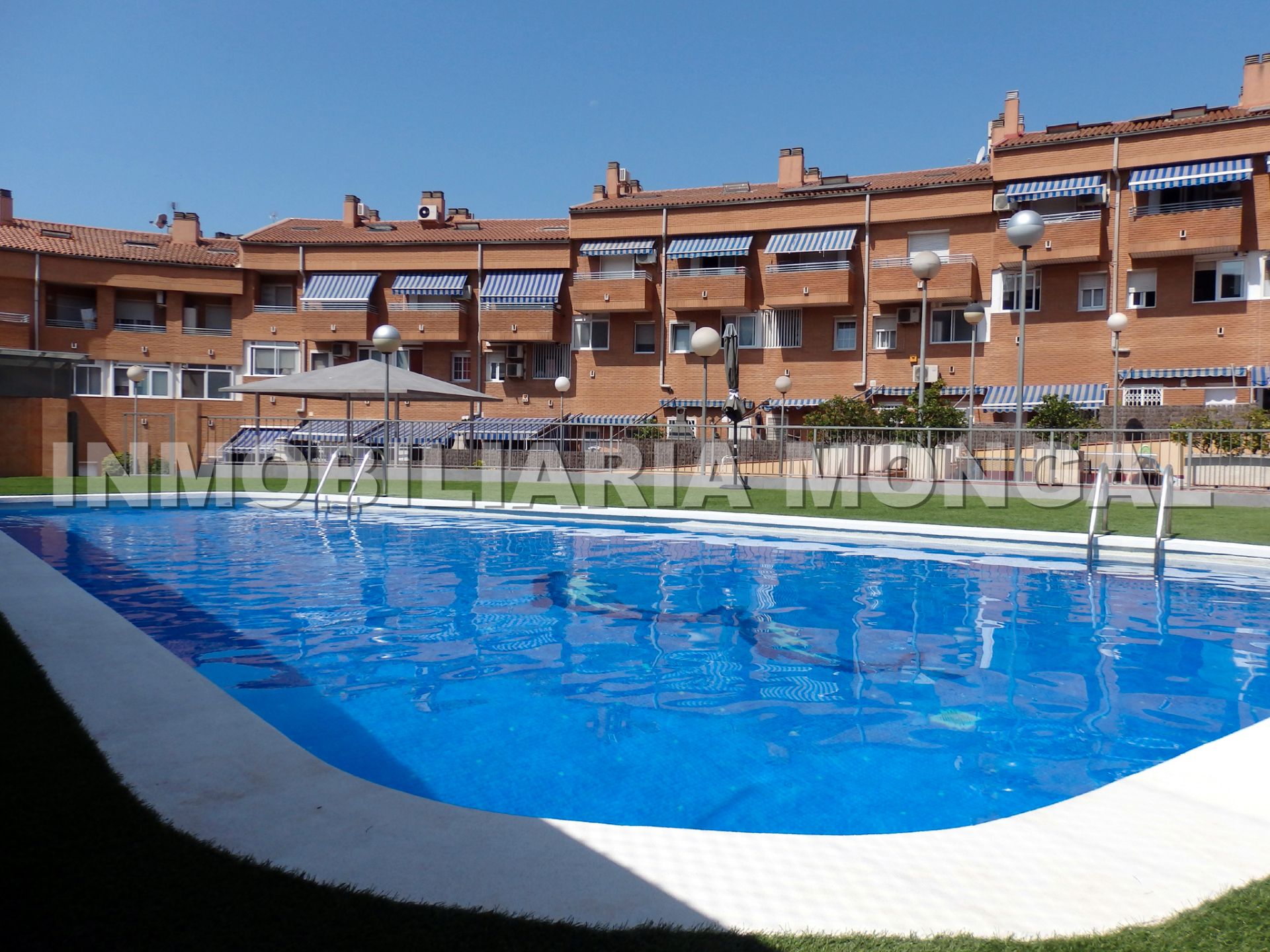 Swimming pool of Single-family semi-detached for sale in Sant Boi de Llobregat  with Air Conditioner, Heating and Terrace