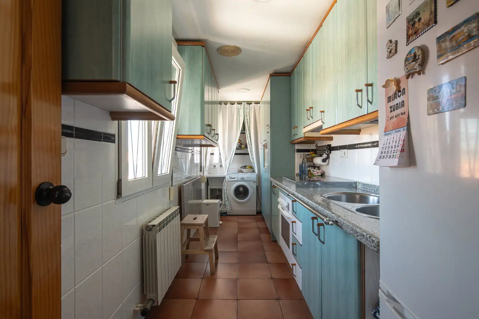 Cuina de Casa adosada en venda en La Zubia amb Calefacció, Terrassa i Moblat