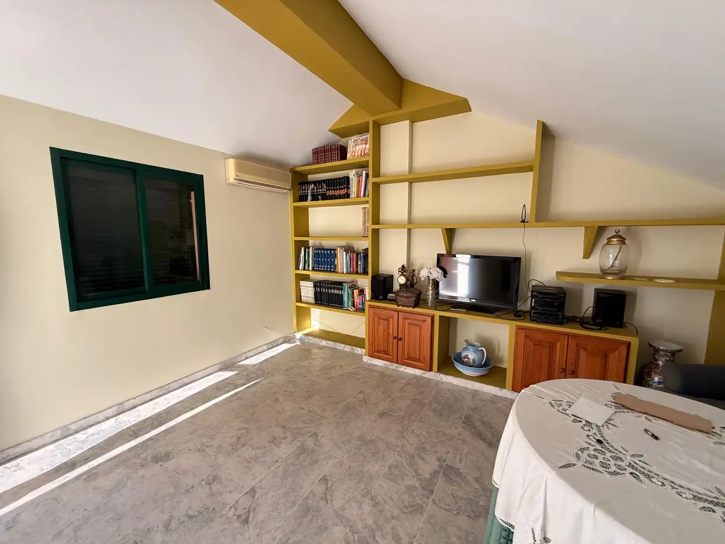 Living room of Detached homes for sale in Algeciras  with Swimming Pool