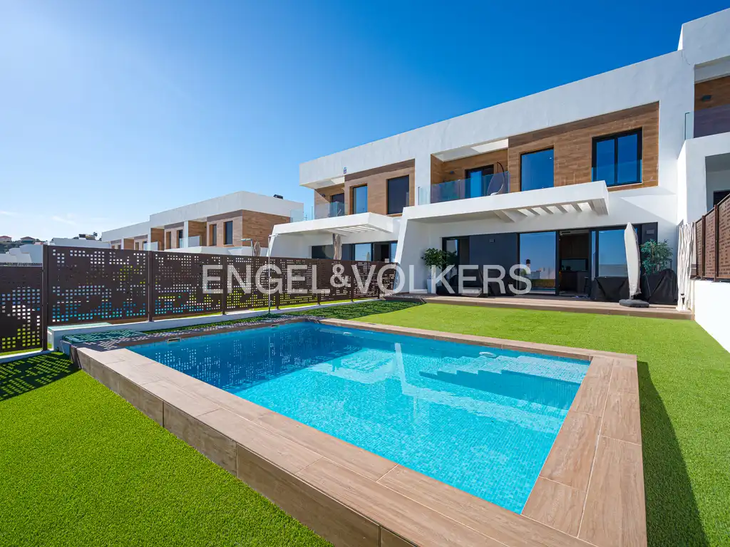 Casa amb piscina en venda a Balcón de Finestrat - Terra Marina