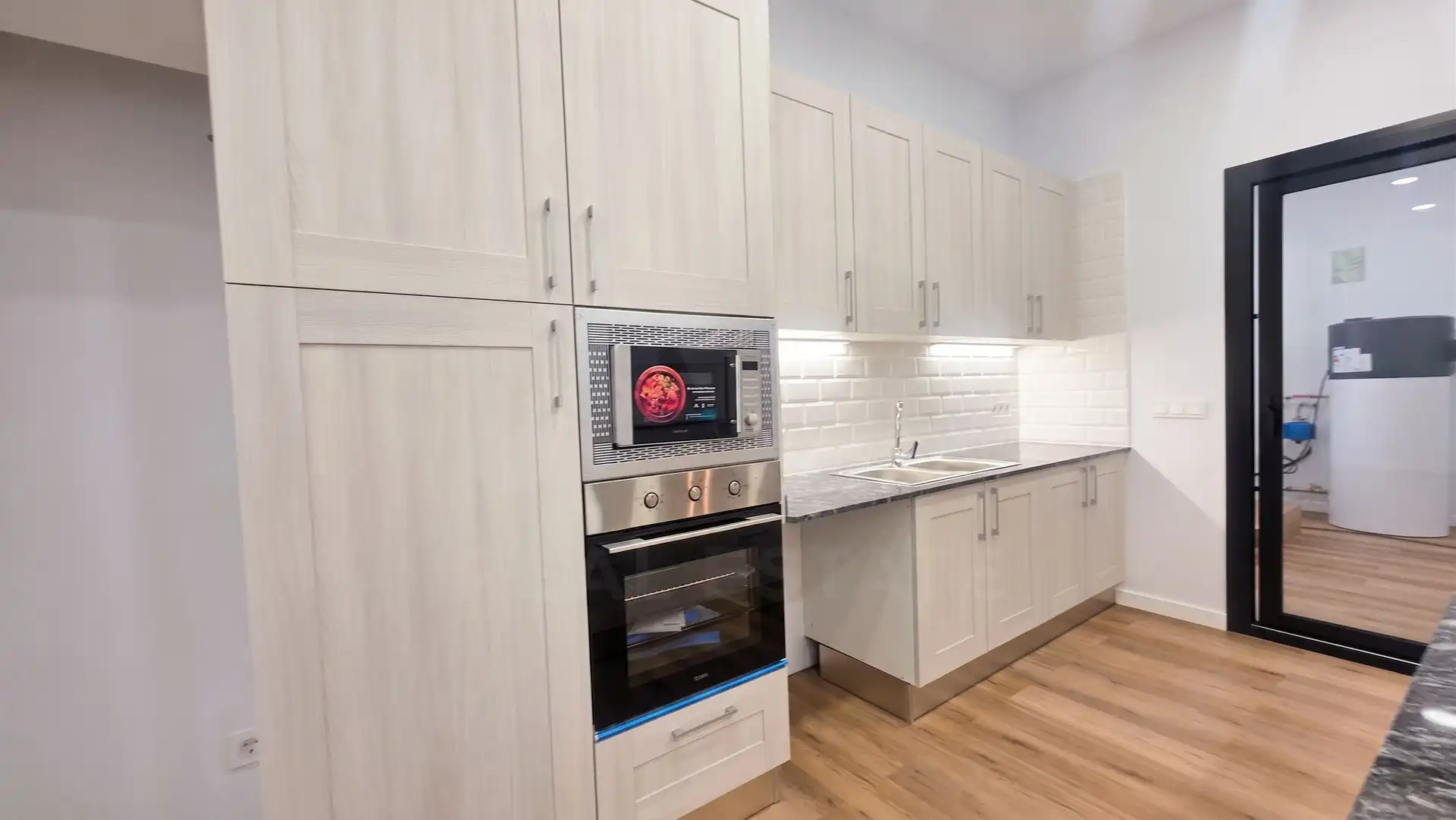 Kitchen of Flat for sale in Girona  with Air Conditioner, Heating and Terrace