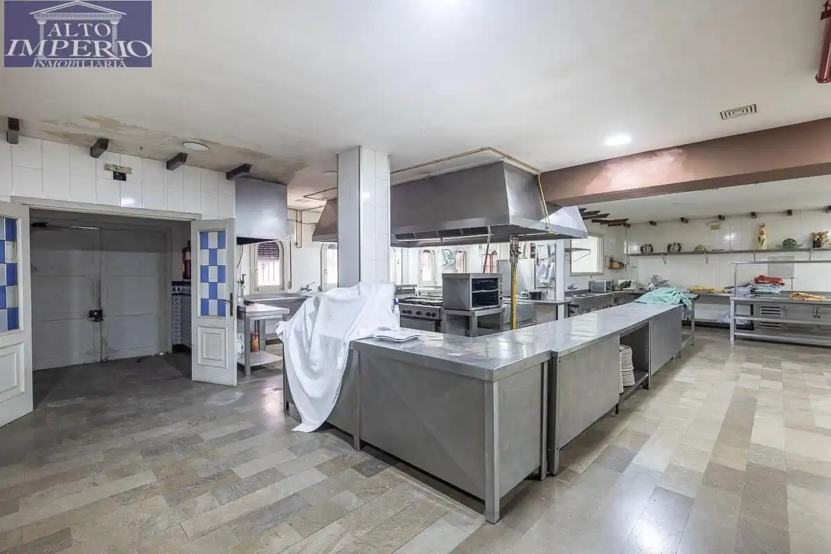 Local comercial en venda a Pinos Genil, imagen 30