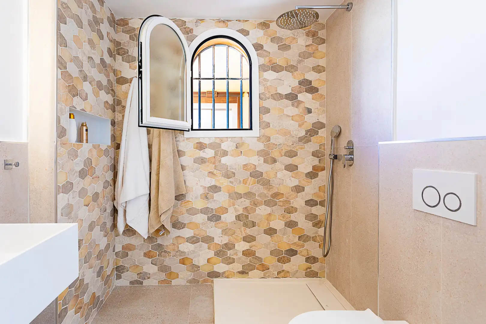 Baño de Ático en venta en Marbella con Aire acondicionado, Terraza y Trastero