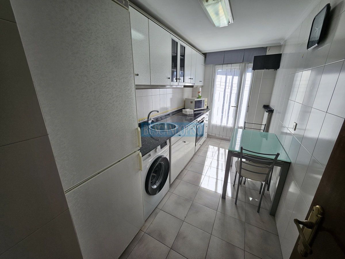 Kitchen of Flat to rent in  Logroño  with Heating, Parquet flooring and Terrace