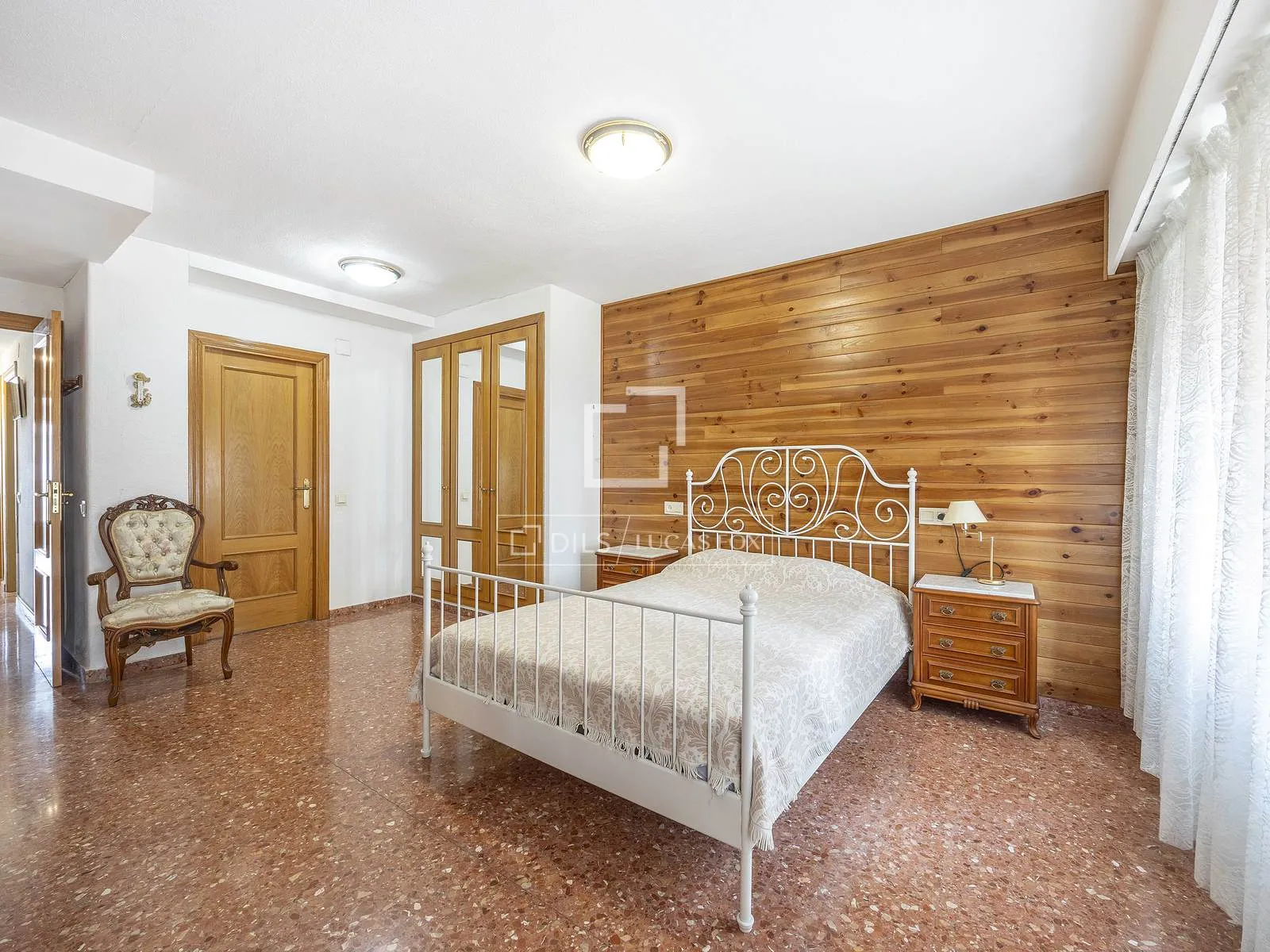 Bedroom of Flat for sale in  Valencia Capital  with Air Conditioner, Furnished and Balcony