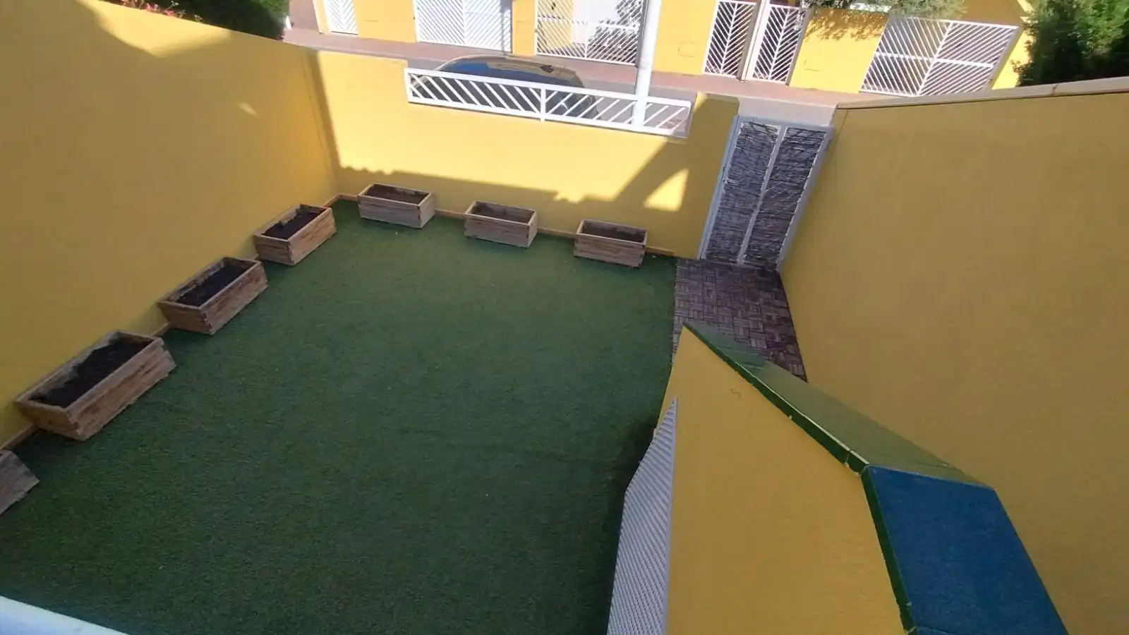 Terraced house with pool for sale in Carrer Nàpols, imagen 3