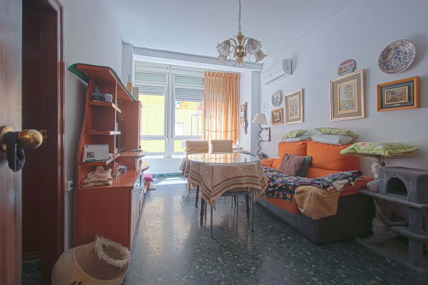 Habitación de Piso en venta en Sevilla con Aire acondicionado y Balcón