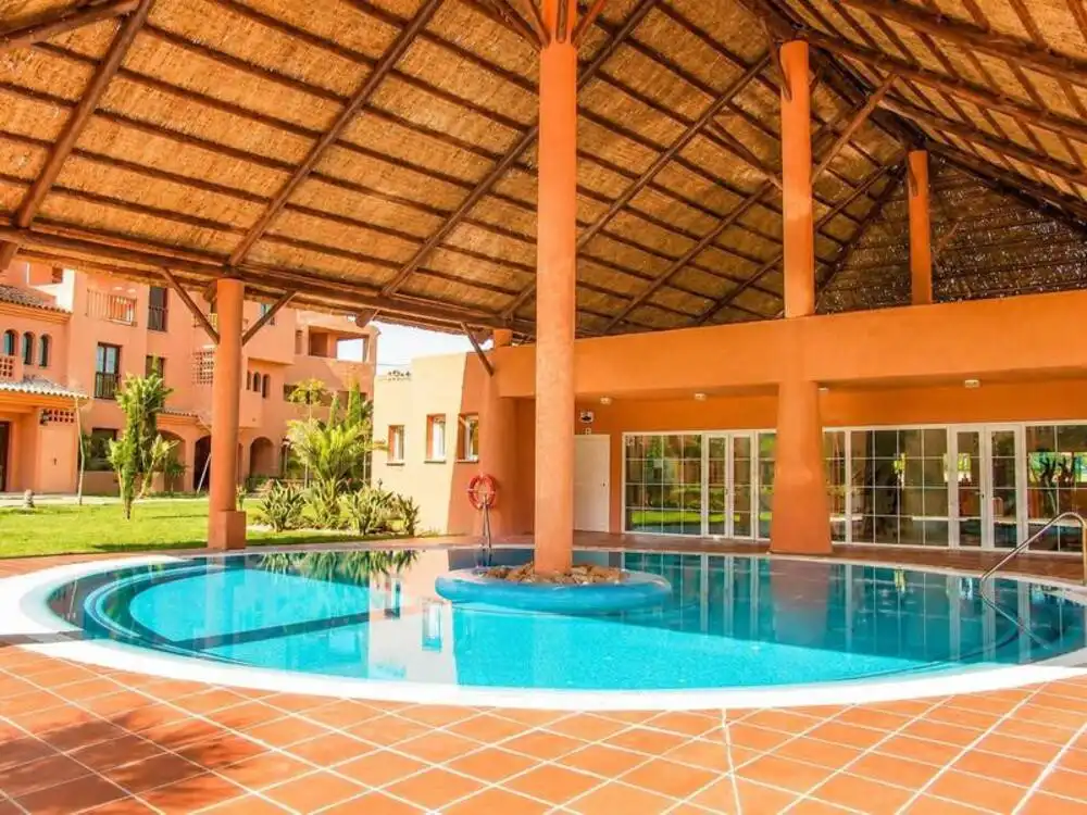 Piscina de Apartament de lloguer en Estepona amb Aire condicionat, Terrassa i Piscina