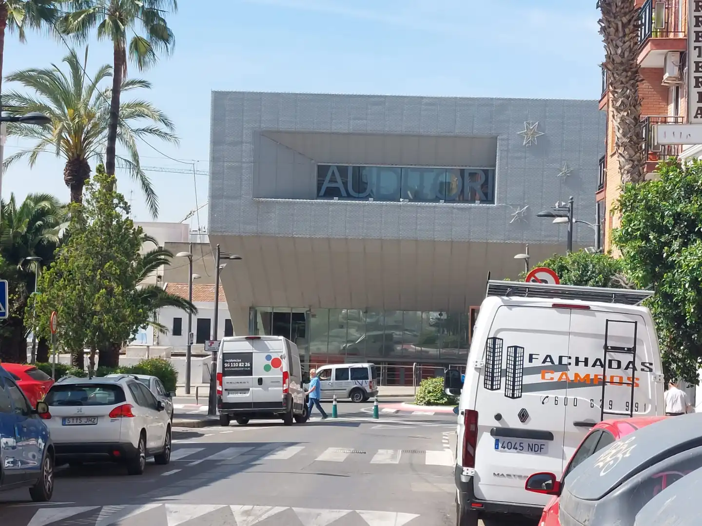 Local de alquiler en Avinguda del Primer de Maig, El Alborgí