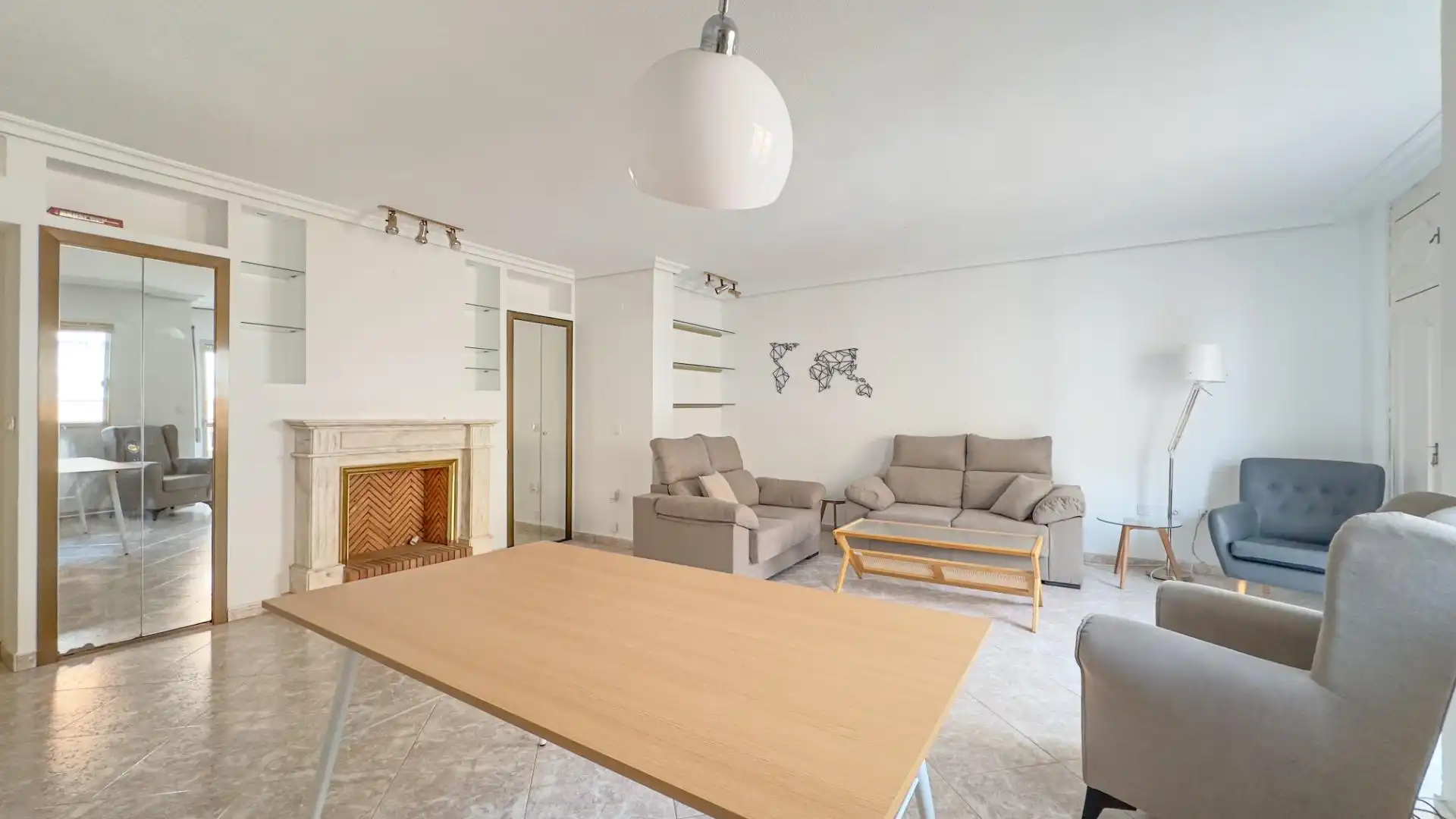 Appartamento con terrazza in affitto a Calle Ángel Ganivet, imagen 2