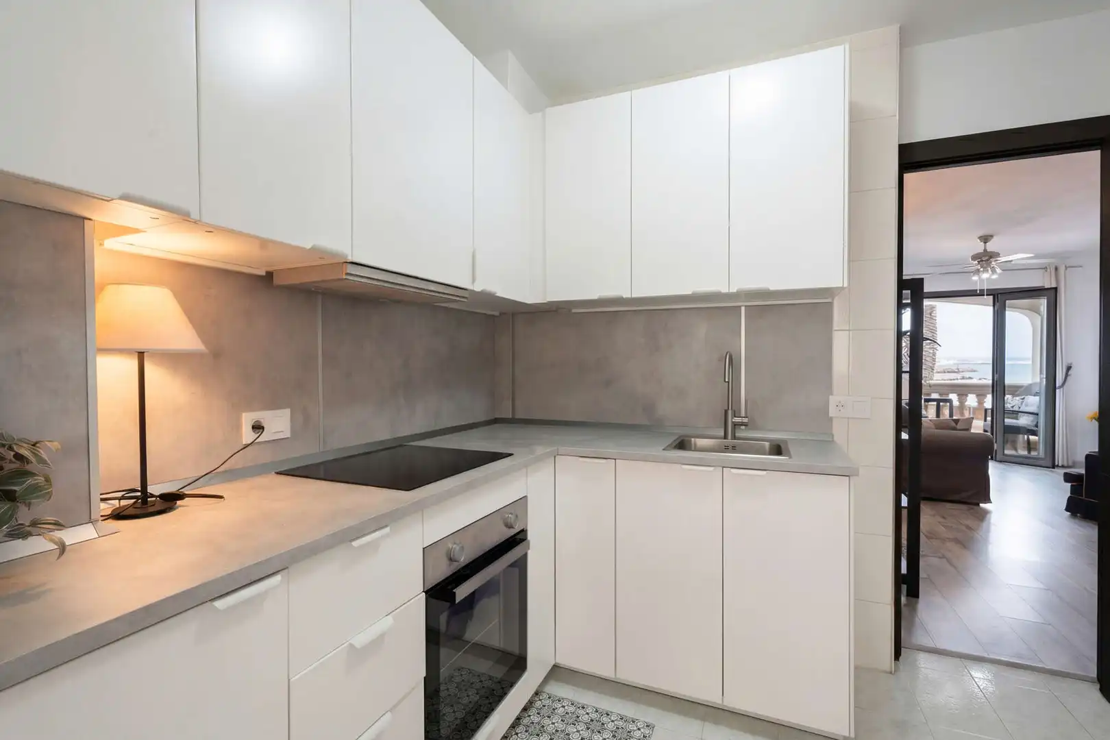 Cocina de Piso en venta en  Palma de Mallorca con Terraza, Amueblado y Balcón