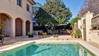 Vista exterior de Casa o xalet en venda en Vilanova i la Geltrú amb Terrassa, Piscina i Balcó