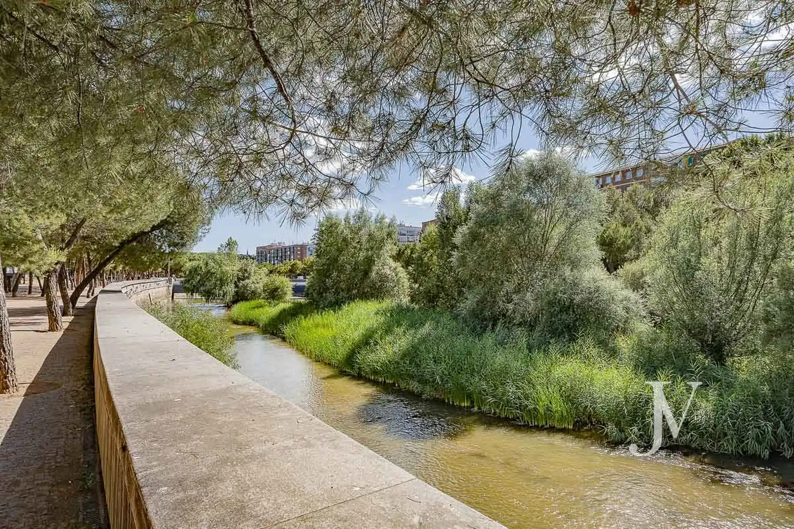 Außenansicht von Wohnung zum Verkauf in Madrid mit Heizung