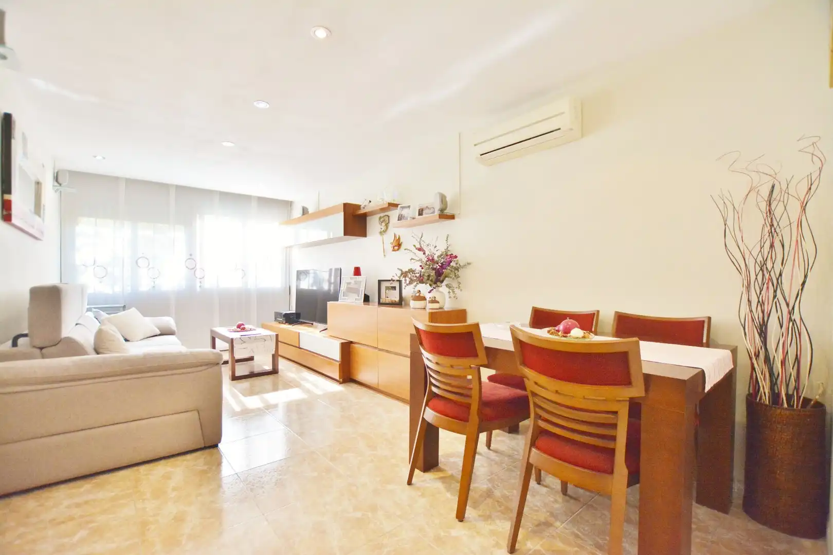 Living room of Flat for sale in Santa Coloma de Gramenet  with Air Conditioner