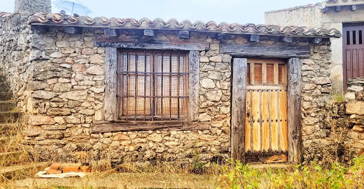 Vista exterior de Casa adosada en venta en Fuentespina con Amueblado