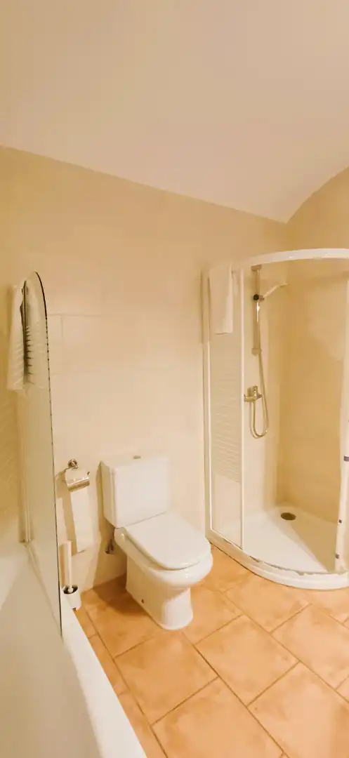 Baño de Finca rústica de alquiler en Costitx con Aire acondicionado, Calefacción y Jardín privado