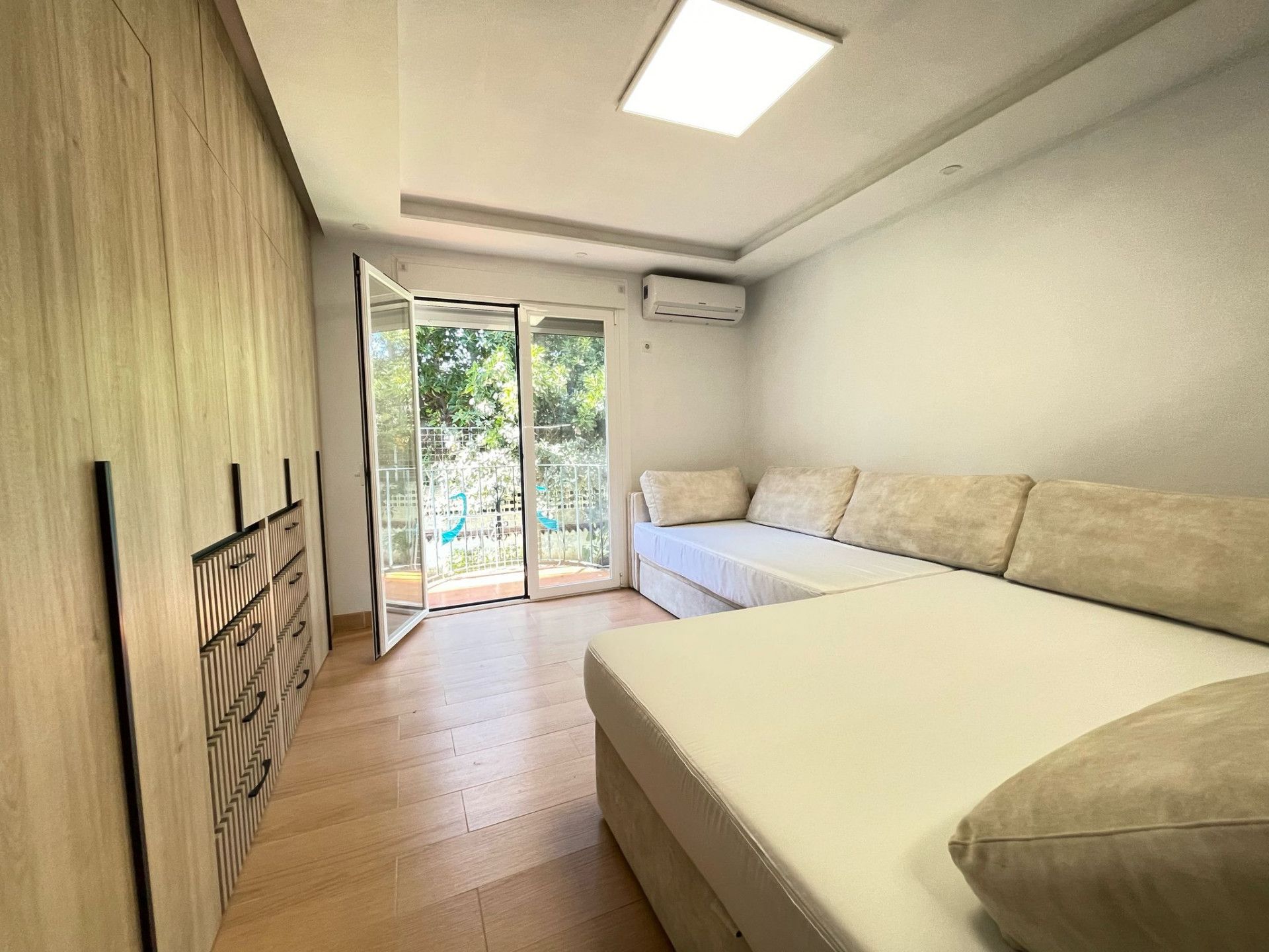 Dormitori de Estudi en venda en Estepona amb Aire condicionat, Piscina i Balcó