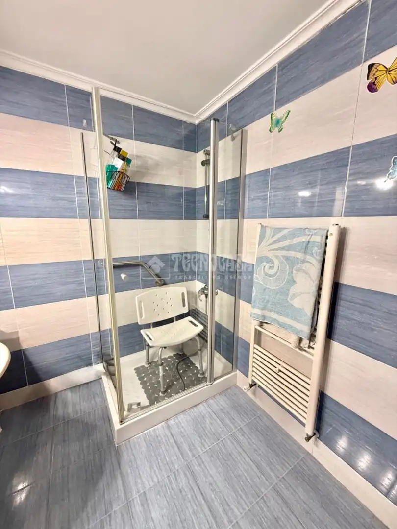 Baño de Piso en venta en Santander con Calefacción y Amueblado